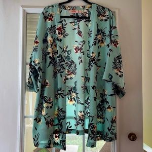 Evri Light Blue Floral Kimono 1x